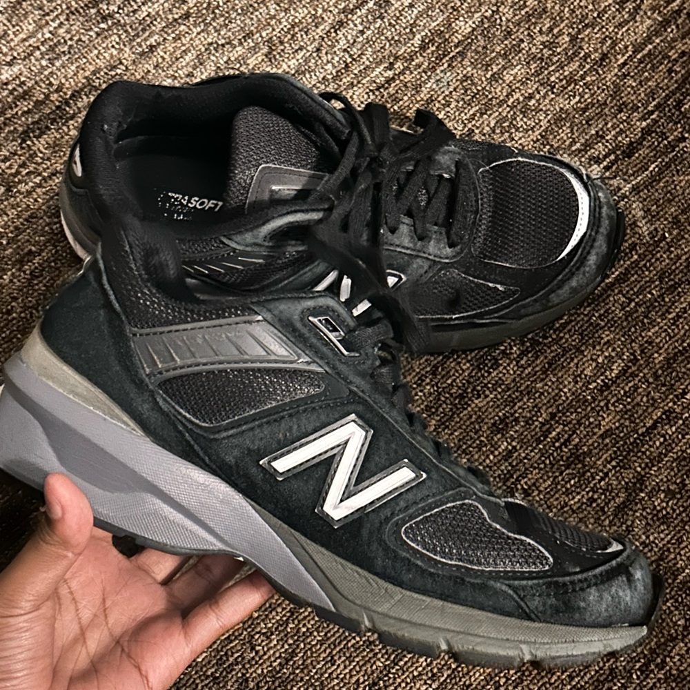 New Balance 990v5 Black Grey Sneakers | Women’s Size 9